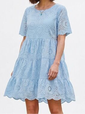 Light Blue Tiered Eyelet Dress Short Sleeve Scoop Neck Size Large